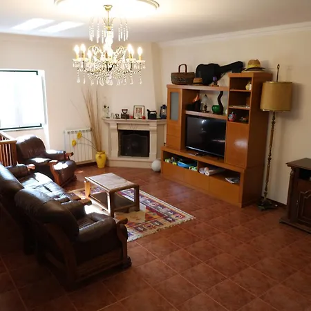 Qt Refugio De Rubiaes 1 Paredes De Coura * Casco