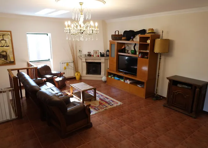 Qt Refugio De Rubiaes 1 Paredes De Coura * Casco